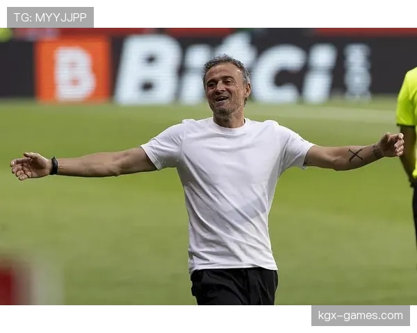 恩里克战术解析：团队协作与精准执行铸就西班牙足球成功基石