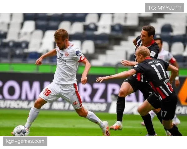 多特防线稳定性持续波动，对球队近期表现形成制约