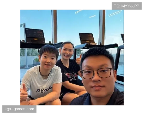 何卓佳训练完直接拎爱马仕去吃米其林，这姐的日常比偶像剧还敢拍